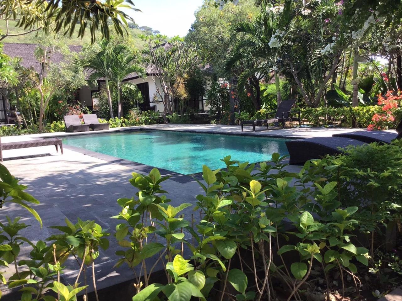 Taman Dewi Sri Villa Et Bungalow Pemuteran Extérieur photo