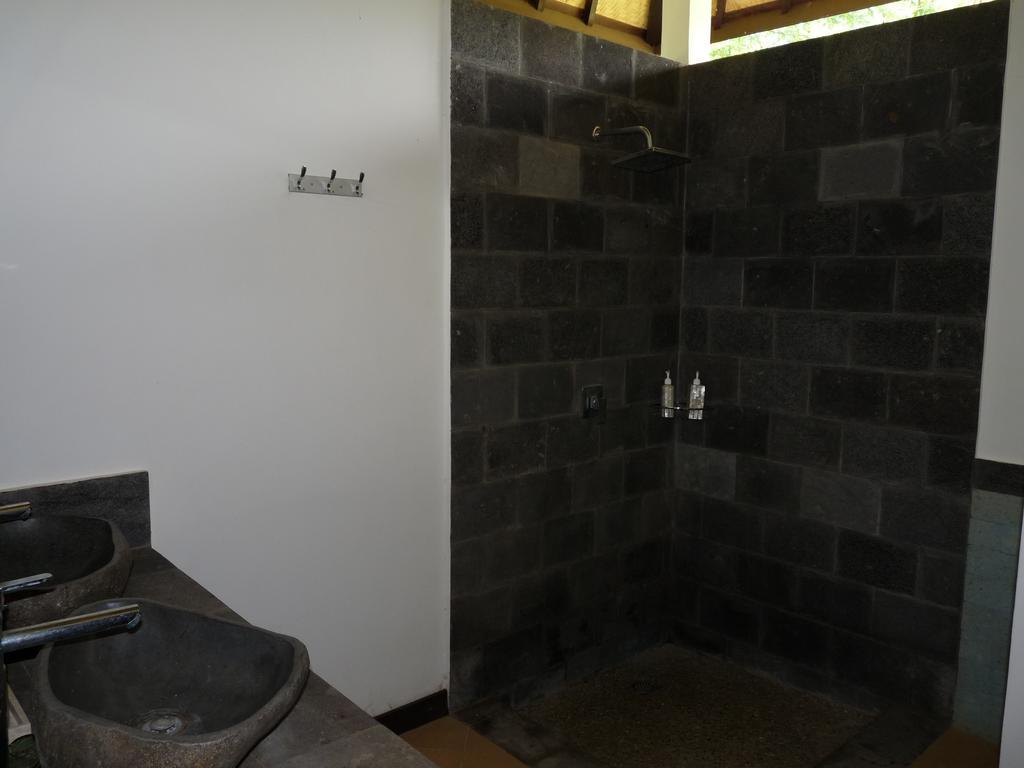Taman Dewi Sri Villa Et Bungalow Pemuteran Extérieur photo
