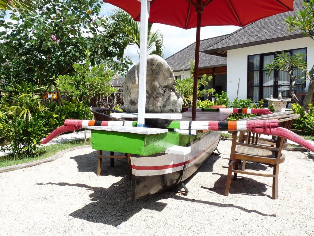 Taman Dewi Sri Villa Et Bungalow Pemuteran Extérieur photo