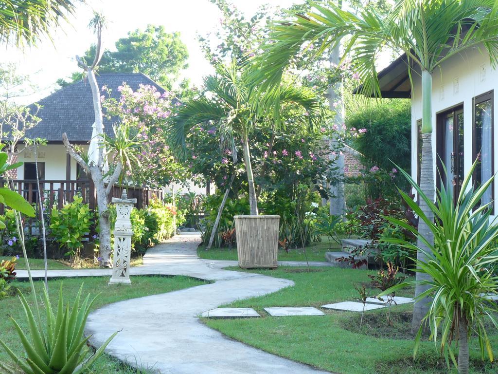 Taman Dewi Sri Villa Et Bungalow Pemuteran Extérieur photo