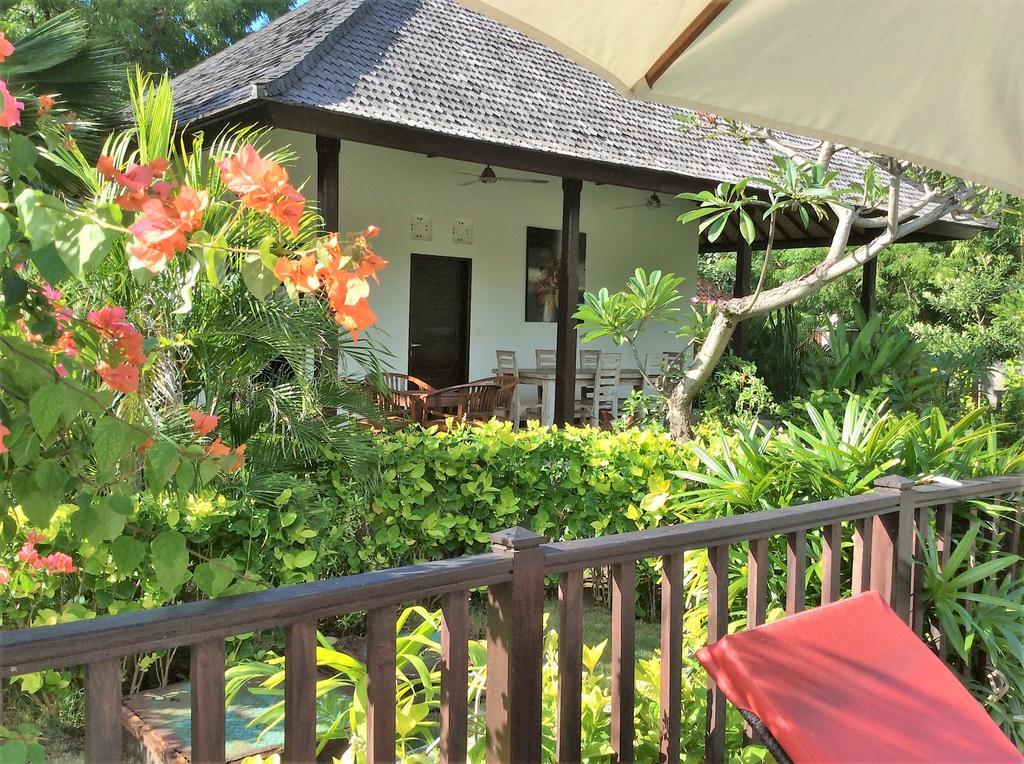 Taman Dewi Sri Villa Et Bungalow Pemuteran Extérieur photo