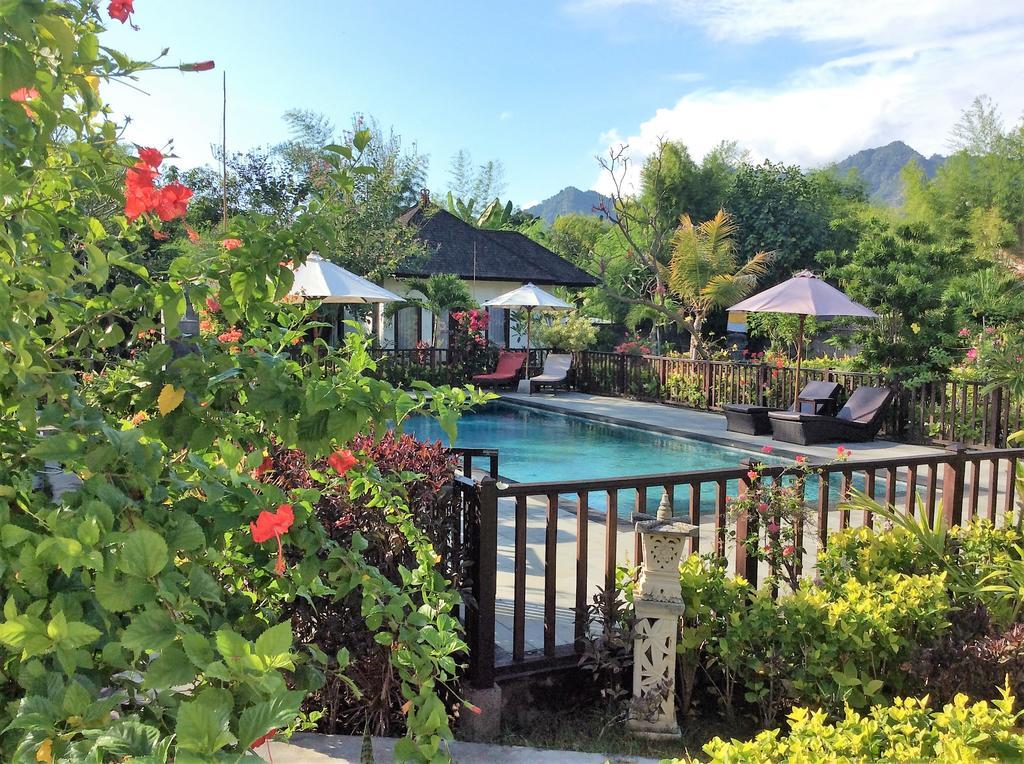 Taman Dewi Sri Villa Et Bungalow Pemuteran Extérieur photo